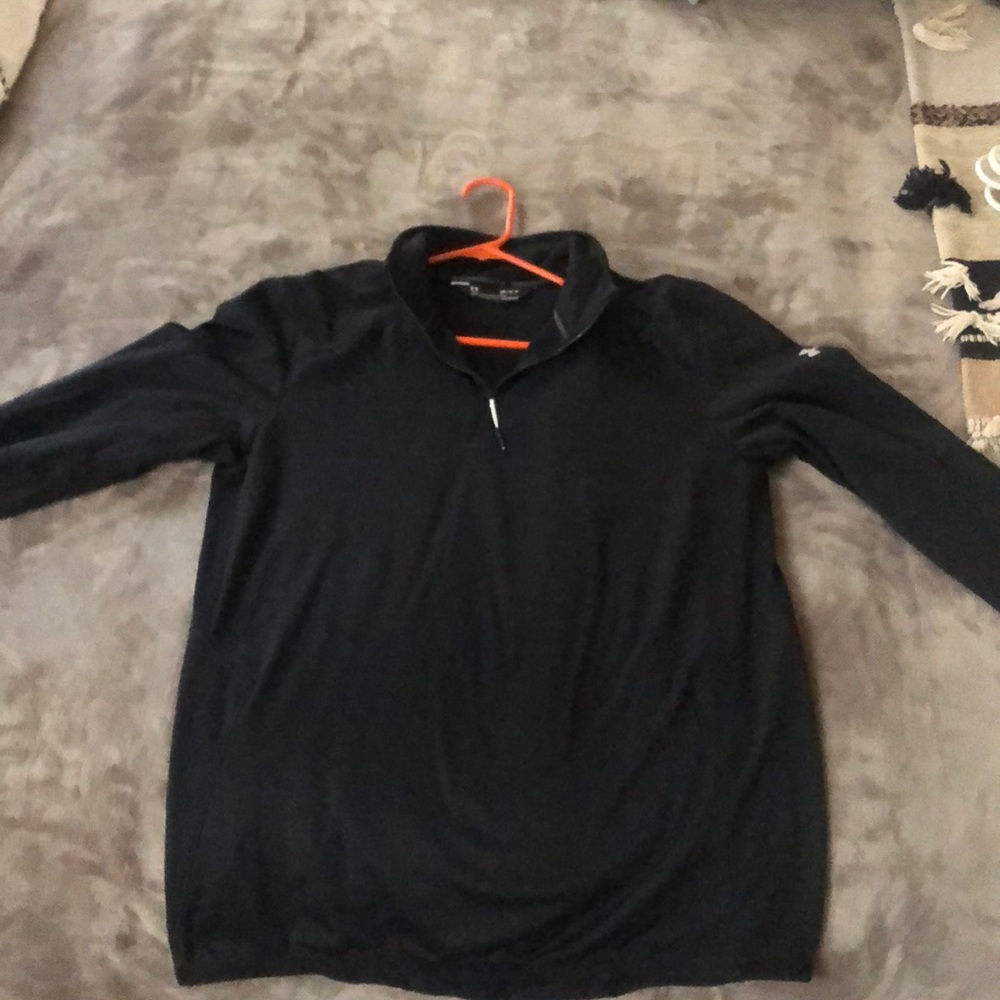 Under Armour Black Quarter Zip Size Medium